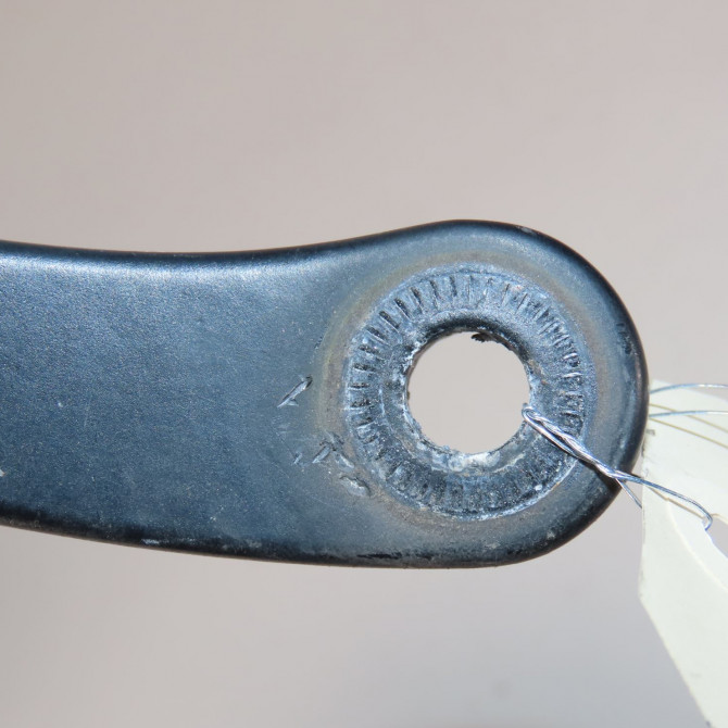 Bras essuie-glace avant gauche occasion  Renault CLIO III (BR0/1, CR0/1) 1.5 dci (c/br0g, c/br1g) (2005-2012) 5 portes   7701061592  3