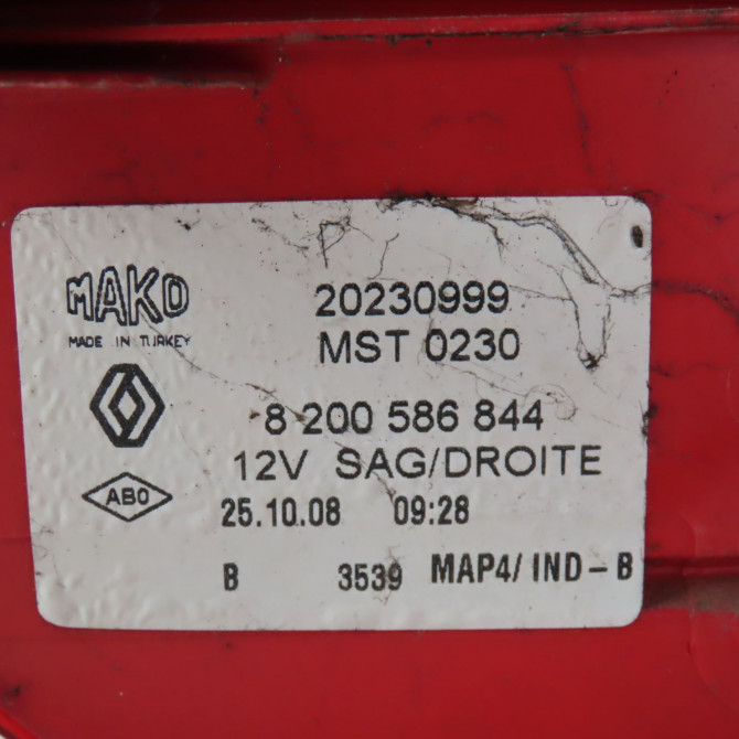 Feu arrière droit occasion  Renault CLIO III Grandtour (KR0/1_) 1.5 dci (kr0g) (2007-2012)   8200586844  2
