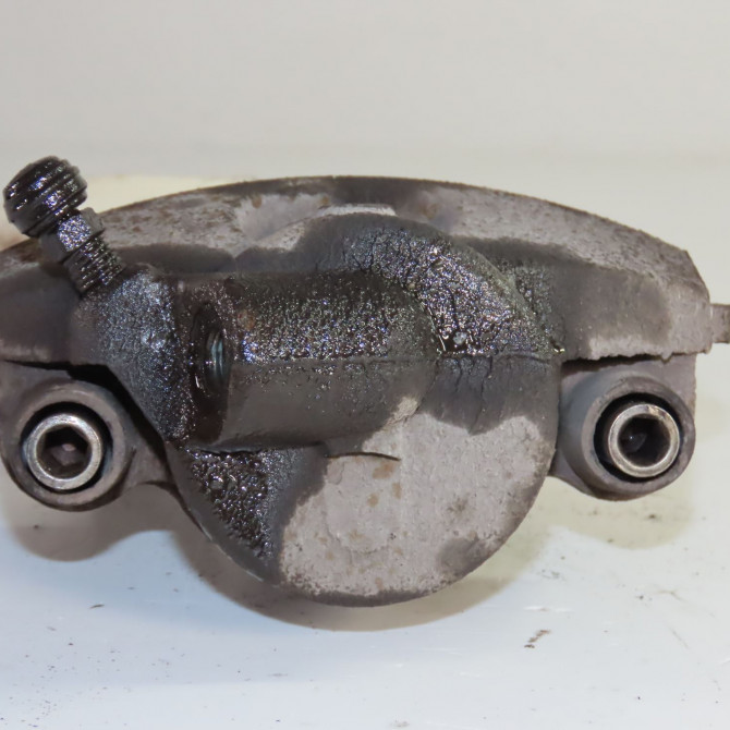 Etrier de frein avant gauche occasion  Ford FIESTA V (JH_, JD_) 1.25 16v (2002-2008)   1478500  2