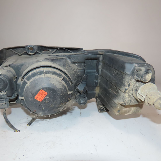 Phare droit occasion  Peugeot 106 II (1A_, 1C_) 1.1 i (1996-2004)   6205P4  2