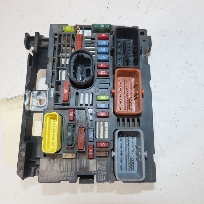 Boite a fusibles occasion  Citroën C5 III (RD_) 1.6 hdi 110 (2008)   9667044980  1