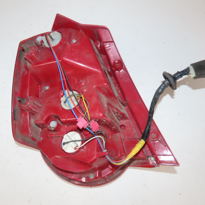 Feu arrière droit occasion  Chevrolet AVEO / KALOS 3/5 portes (T250, T255) 1.2 lpg (2008-2011)   95952067  2