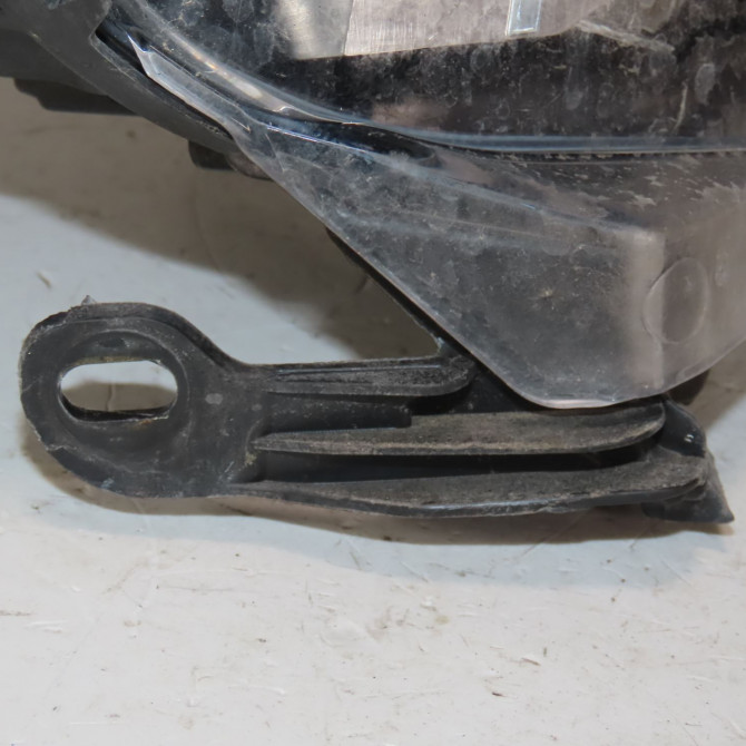 Phare droit occasion  Peugeot 208 I (CA_, CC_) 1.2 vti 82 (2012)   1685351480  5