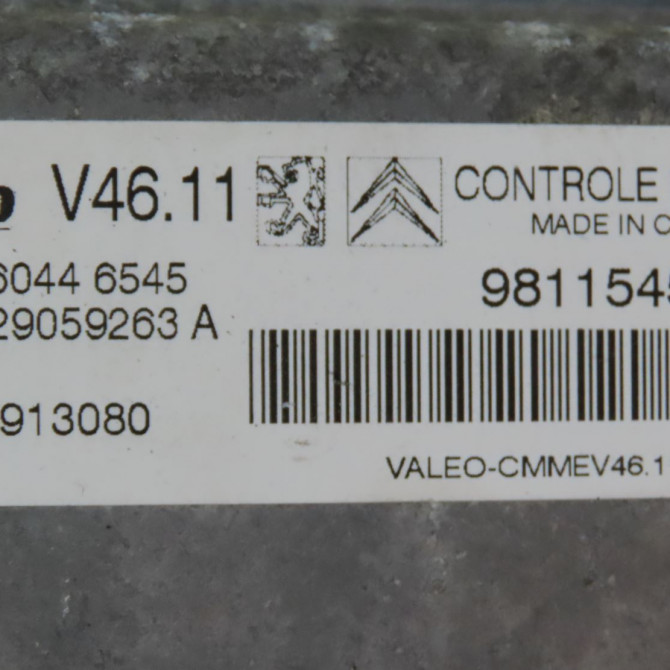 Calculateur moteur occasion  Peugeot 208 I (CA_, CC_) 1.2 vti 82 (2012)   9811545080  4
