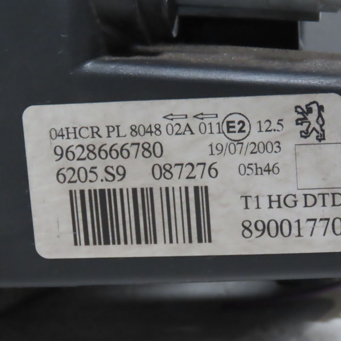 Phare droit occasion  Peugeot 206 3/5 portes (2A/C) 1.1 i (1998-2007)   6205S9  2
