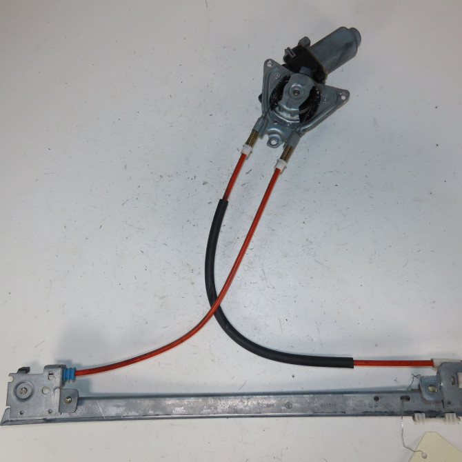 Mecanisme+moteur leve-glace avg occasion  Peugeot 106 II (1A_, 1C_) 1.1 i (1996-2004)   9221H2  3