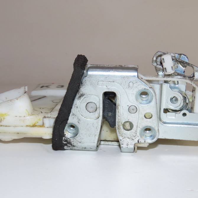 Serrure porte avd occasion  Suzuki SWIFT III (MZ, EZ) 1.3 (rs 413) (2005)   8220162K24  2