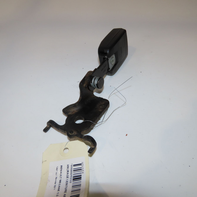 Ancrage ceinture arrière droit occasion  Renault MEGANE III Grandtour (KZ0/1) 1.5 dci (kz0c, kz1a) (2009)   888420005R  3