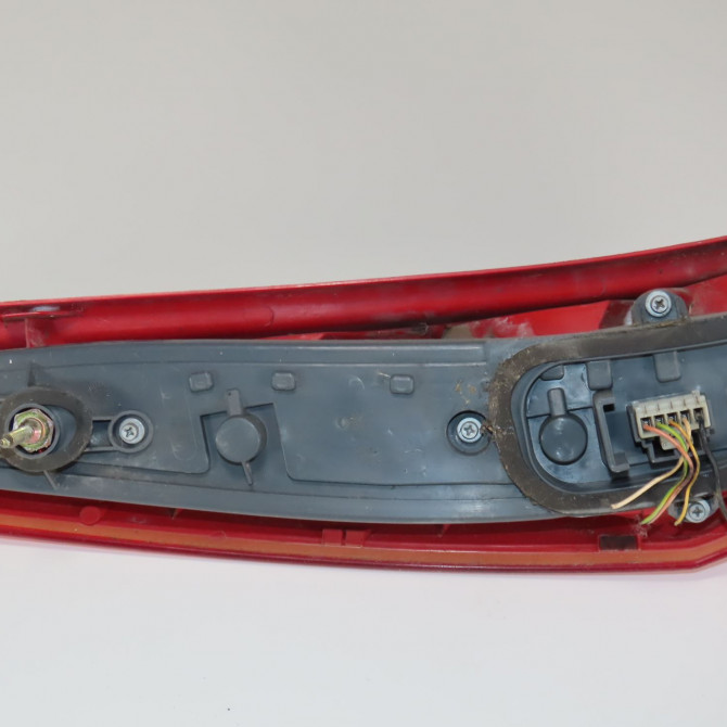 Feu arrière droit occasion  Fiat PUNTO (188_) 1.2 60 (188.030, .050, .130, .150, .230, .250) (1999-2010)   46523769  3