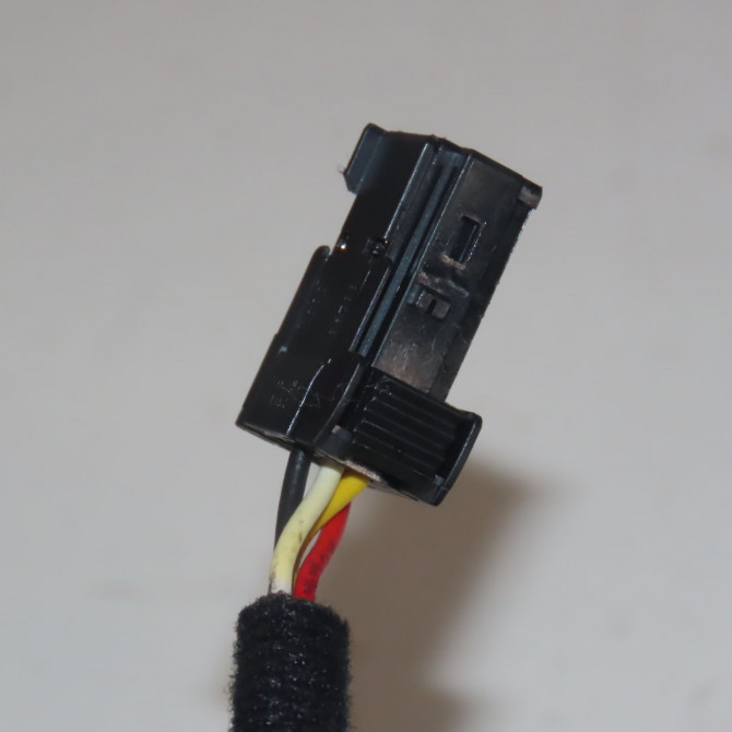  occasion  Peugeot 208 I (CA_, CC_) 1.2 vti 82 (2012)   9812774580  4