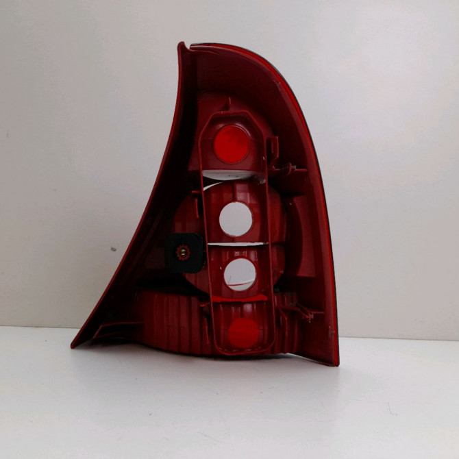 Feu arrière gauche occasion  Renault CLIO II (BB_, CB_) 1.2 16v (bb05, bb0w, bb11, bb27, bb2t, bb2u, bb2v, cb05,... (2001-2016) 3 portes   8200917488  2