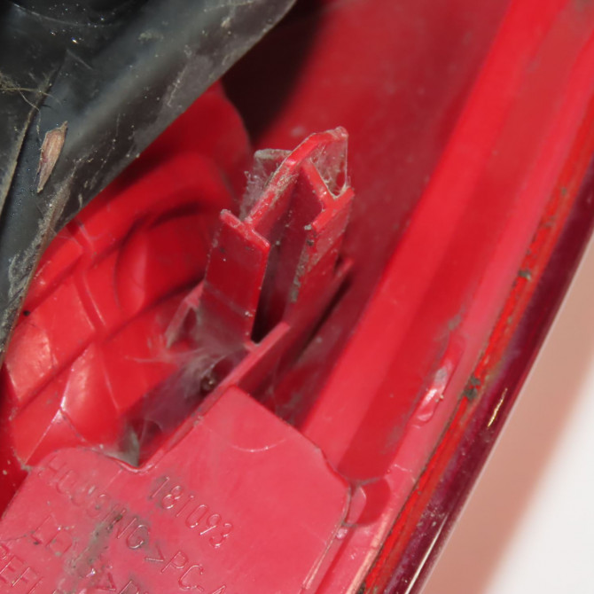 Feu arrière gauche occasion  Renault TWINGO II (CN0_) 1.2 16v (cn04, cn0a, cn0b) (2007-2014) 3 portes   265550521R  6