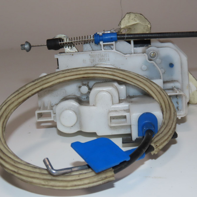 Serrure porte avd occasion  Citroën NEMO Camionnette/Monospace (AA_) 1.3 hdi 75 (2010) 3 portes   1613686680  2