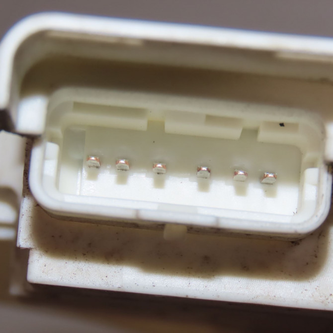 Serrure porte avd occasion  Peugeot 407 SW (6E_) 2.0 hdi 135 (2004-2010)   9136FE  3