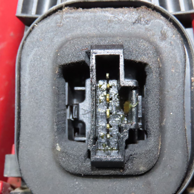 Feu arrière gauche occasion  Citroën C3 I (FC_, FN_) 1.4 hdi (2003-2011) 5 portes   6350X5  3