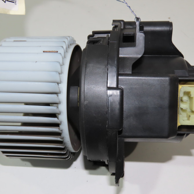Moteur ventilateur chauffage occasion  Renault CAPTUR II (HF_) Blue dci 95 (hfaf) (2020)   272104788R  4