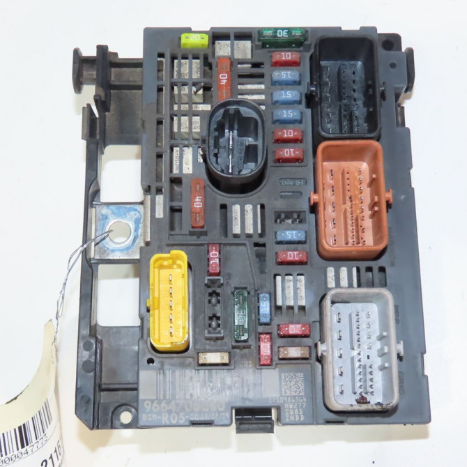 Boite a fusibles occasion  Peugeot 308 SW I (4E_, 4H_) 1.6 hdi (2009-2014) 5 portes   9664706280  1
