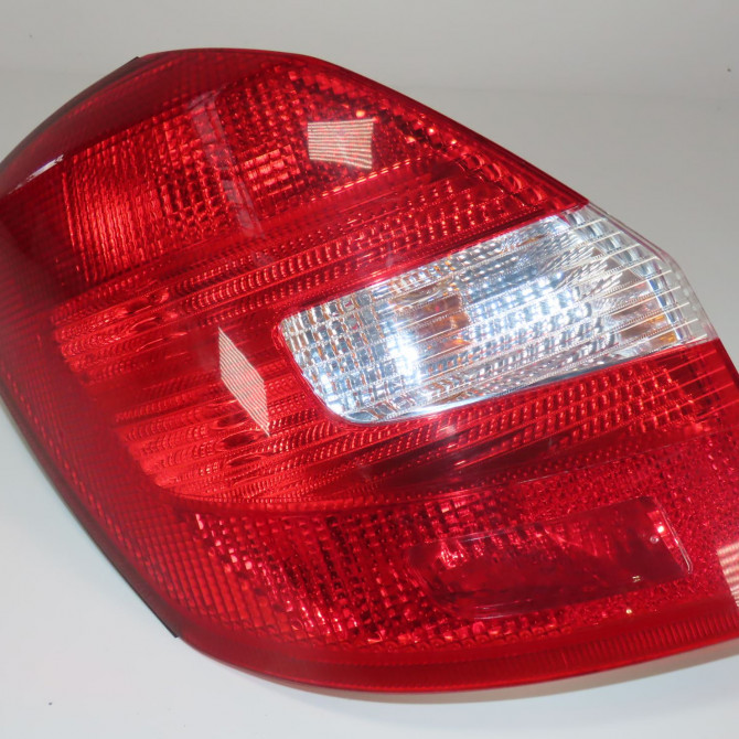 Feu arrière gauche occasion  Skoda FABIA II (542) 1.4 tdi (2007-2010)   5J6945111  1