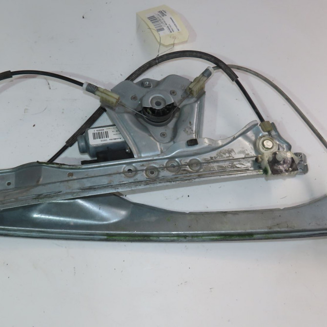Mecanisme + moteur lève-glace avant droit occasion  Renault CLIO III (BR0/1, CR0/1) 1.5 dci (br17, cr17) (2005-2012) 5 portes   8200843597  1