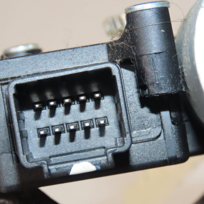 Moteur toit ouvrant occasion  Renault CLIO III (BR0/1, CR0/1) 1.6 16v gt (br10, cr10) (2009-2014) 5 portes   7701208816  4