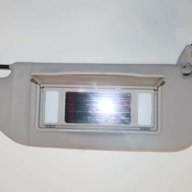 Pare-soleil droit occasion  Citroën C3 I (FC_, FN_) 1.4 hdi (2003-2011) 5 portes   8143KN  2