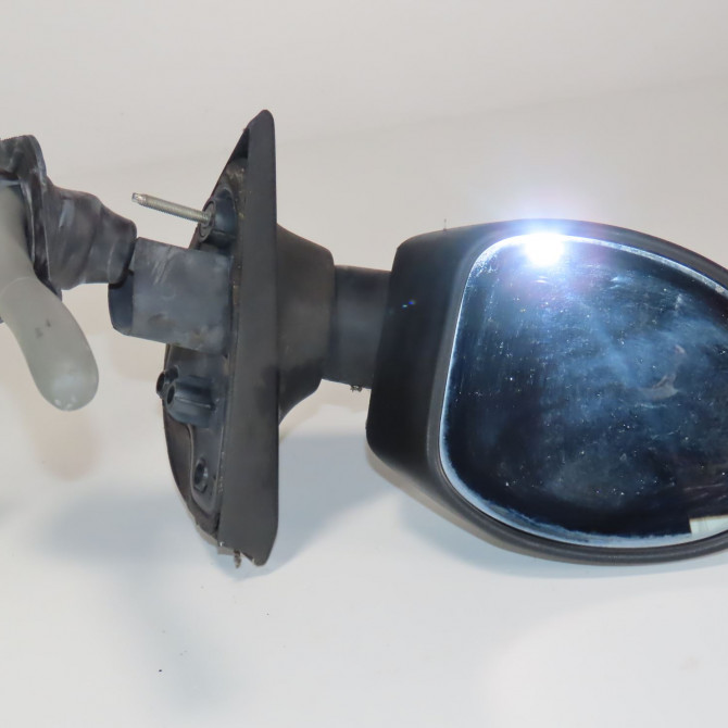 Retroviseur exterieur manuel droit occasion  Renault TWINGO I (C06_) 1.2 (c066, c068) (1996-2007) 3 portes   7701471568  1