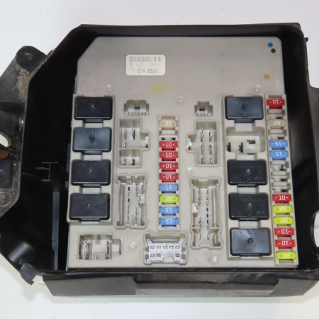 Boite a fusibles occasion  Renault CLIO III (BR0/1, CR0/1) 1.5 dci (br17, cr17) (2005-2012) 5 portes   8200674658 