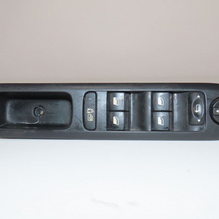 Commande lève-glace porte avant gauche occasion  Peugeot 5008 (0U_, 0E_) 1.6 hdi (2010-2017) 5 portes   6490X5 