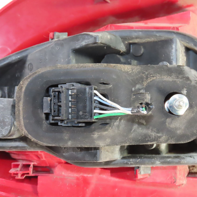 Feu arrière droit occasion  Renault TWINGO II (CN0_) 1.2 16v (cn04, cn0a, cn0b) (2007-2014) 3 portes   265502963R  3