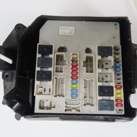 Boite a fusibles occasion  Renault CLIO III (BR0/1, CR0/1) 1.5 dci (c/br0g, c/br1g) (2005-2012) 5 portes   8200356229 