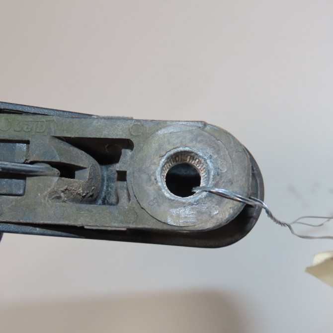 Bras essuie-glace arrière occasion  Peugeot 107 (PM_, PN_) 1.0 (2005-2014) 3 portes   6405V5  3