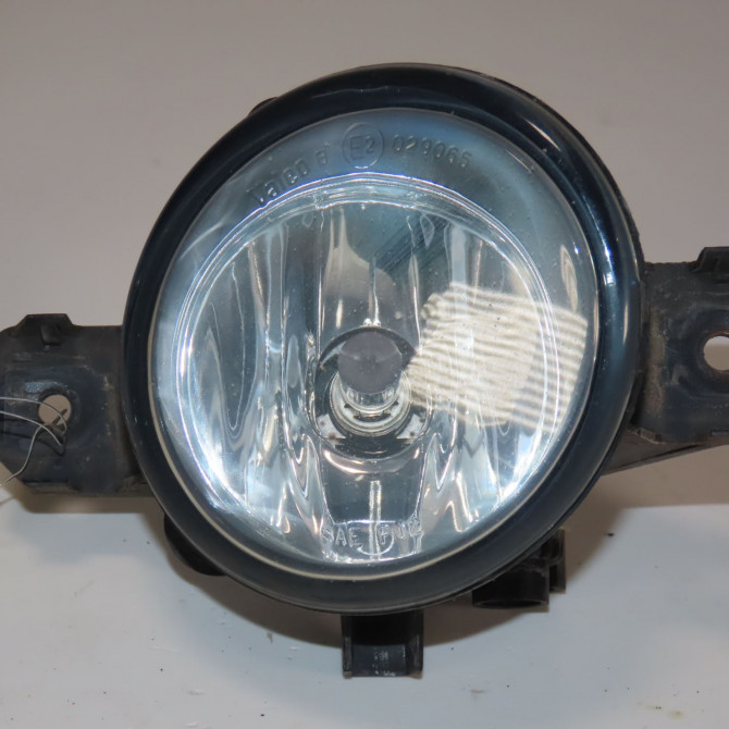 Phare antibrouillard avant droit occasion  Renault CLIO III (BR0/1, CR0/1) 1.5 dci (c/br0g, c/br1g) (2005-2012) 5 portes   8200002470  1