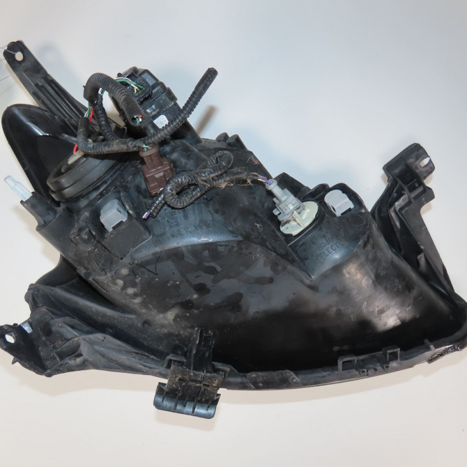 Phare gauche occasion  Toyota AYGO (_B1_) 1.0 (kgb10_) (2005-2014) 5 portes   811700H011  5