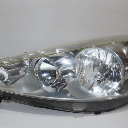 Phare gauche occasion  Peugeot 206+ (2L_, 2M_) 1.4 hdi eco 70 (2009-2013) 5 portes   6208P3 