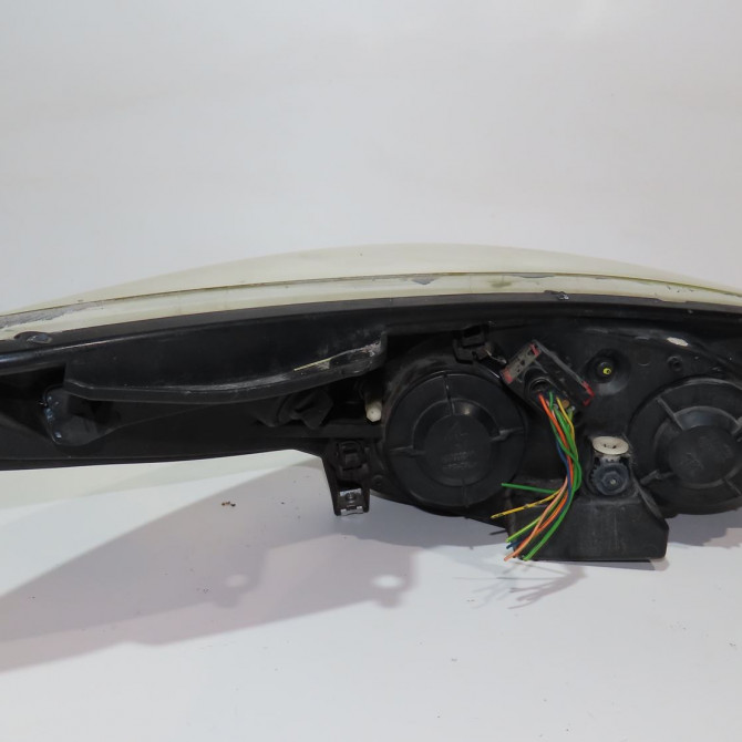 Phare gauche occasion  Peugeot 206+ (2L_, 2M_) 1.4 hdi eco 70 (2009-2013) 5 portes   6208P3  3