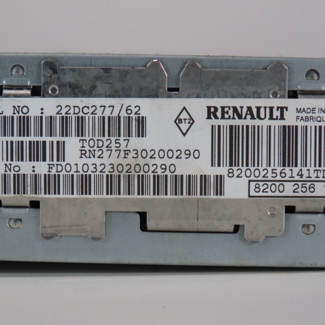 Autoradio occasion  Renault MEGANE II (BM0/1_, CM0/1_) 1.4 16v (bm0b, cm0b) (2002-2008)   8200256141  2