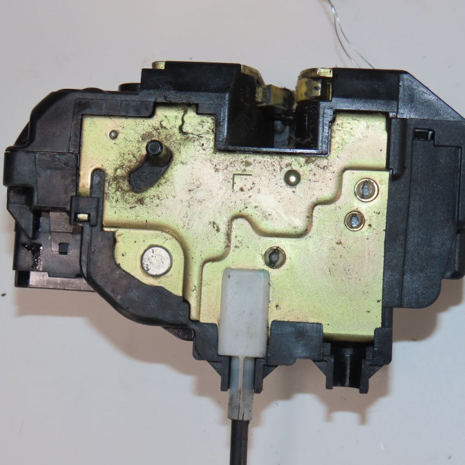 Serrure porte arg occasion  Nissan MICRA III (K12) 1.2 16v (2003-2010)   82501AX11A  4