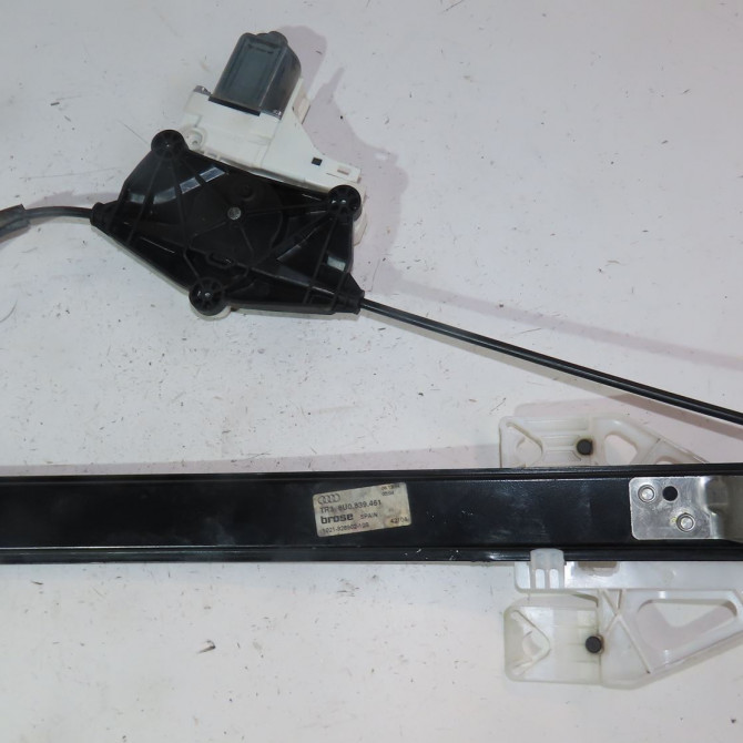 Mecanisme+moteur leve-glace arg occasion  Audi Q3 (8UB, 8UG) 2.0 tdi (2011-2018)   8U0839461  1