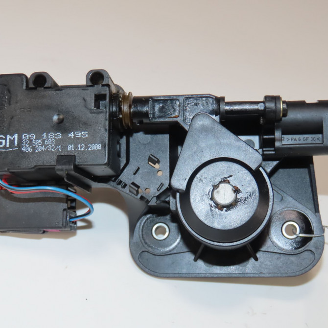 Actionneur serrure hayon occasion  Opel CORSA C (X01) 1.2 (f08, f68) (2000-2009)   9183495  3