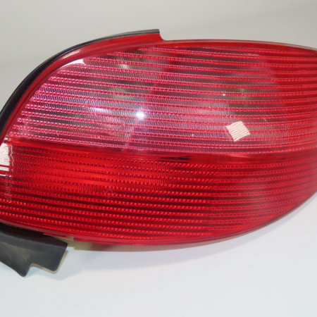Feu arrière droit occasion  Peugeot 206 CC (2D) 1.6 16v (2dnfuf, 2dnfur) (2000-2007) 2 portes   6351N7 