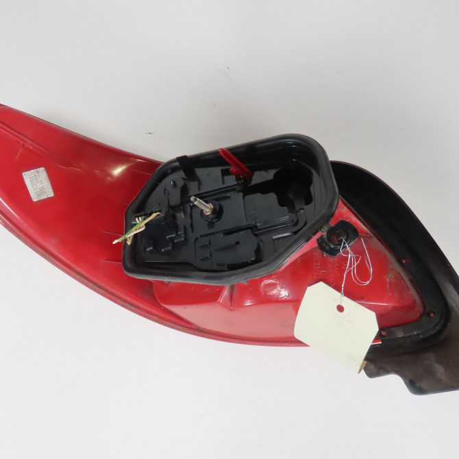 Feu arrière droit occasion  Peugeot 206 CC (2D) 1.6 16v (2dnfuf, 2dnfur) (2000-2007) 2 portes   6351N7  3