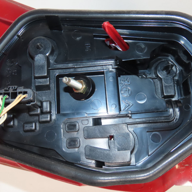 Feu arrière droit occasion  Peugeot 206 CC (2D) 1.6 16v (2dnfuf, 2dnfur) (2000-2007) 2 portes   6351N7  4