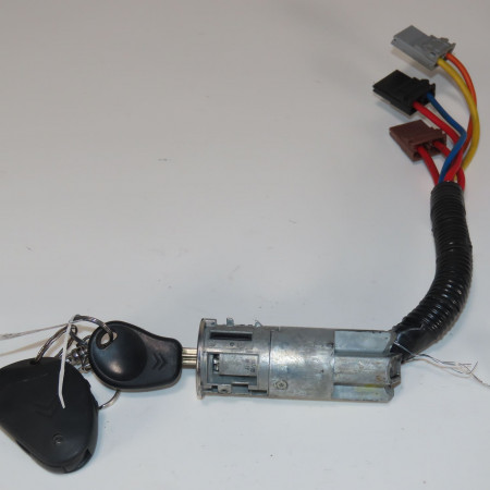 Antivol de direction occasion  Citroën XANTIA Break (X1_, X2_) 2.0 hdi 109 (1999-2003)   4162W4 