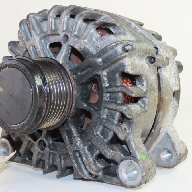 Alternateur occasion  Peugeot 208 I (CA_, CC_) 1.6 bluehdi 100 (2015) 5 portes   9810525380  1