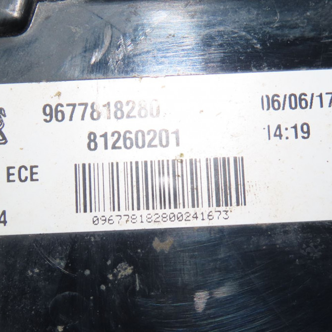 Feu arrière intérieur droit occasion  Peugeot 308 II (LB_, LP_, LW_, LH_, L3_) 1.6 hdi 100 (2014-2021) 5 portes   9677818280  2