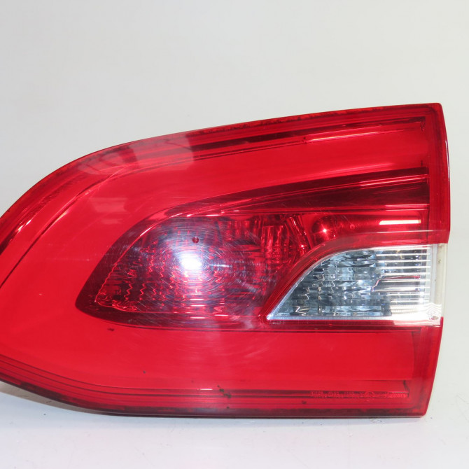 Feu arrière intérieur droit occasion  Peugeot 308 SW II (LC_, LJ_, LR_, LX_, L4_) 2.0 bluehdi 150 (2014-2021)   9678094880  1