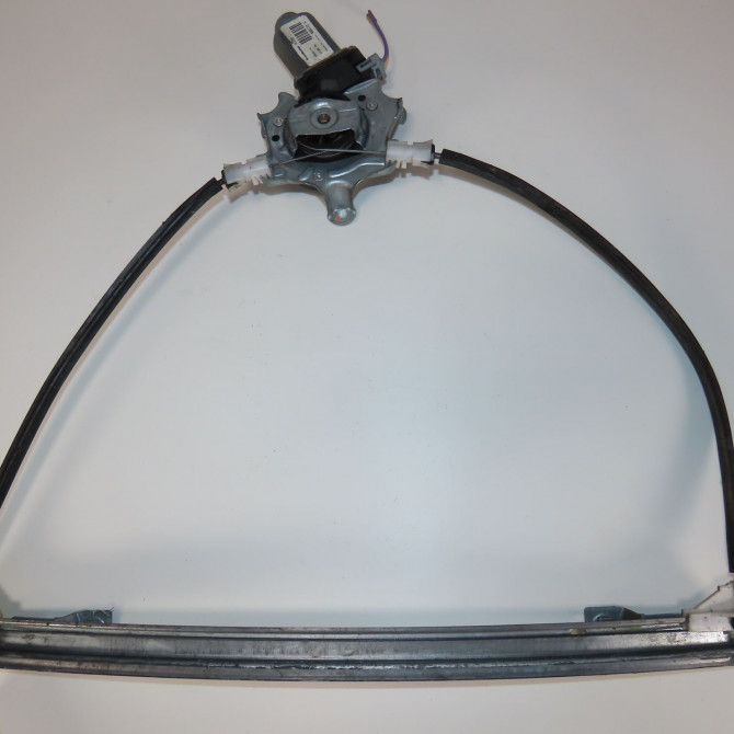 Mecanisme + moteur lève-glace avant droit occasion  Renault CLIO III (BR0/1, CR0/1) 1.5 dci (2010-2014)   7700842246  1