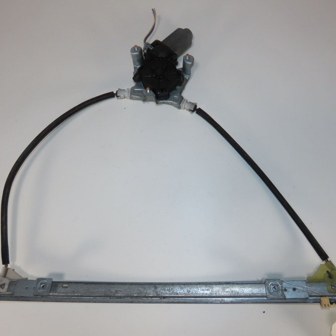 Mecanisme + moteur lève-glace avant droit occasion  Renault CLIO III (BR0/1, CR0/1) 1.5 dci (2010-2014)   7700842246  3