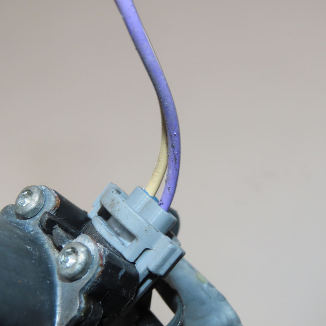 Mecanisme + moteur lève-glace avant droit occasion  Renault CLIO III (BR0/1, CR0/1) 1.5 dci (2010-2014)   7700842246  4