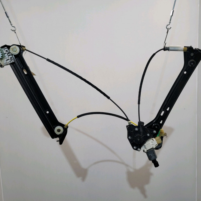 Mecanisme + moteur lève-glace avant droit occasion  B.M.W. SERIE 1 II phase 2 03-2015->... 135i 326ch   51337292120  1